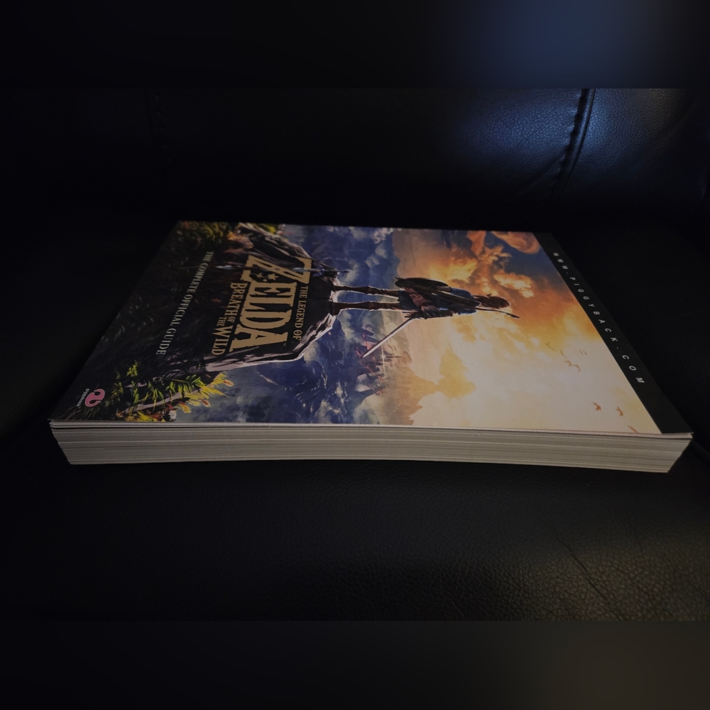 The Legend of Zelda: Breath of the Wild Official Guide - Picture 5 of 6